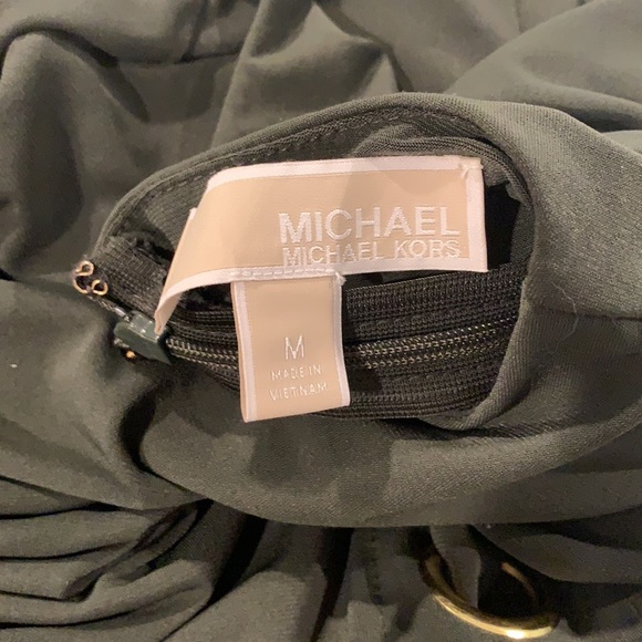 Olive green maxi dress with side slit. Worn twice - Picture 6 of 7